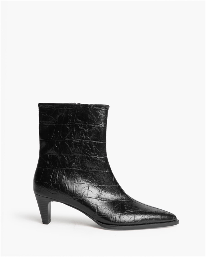 Γυναικεία μποτάκια Corina M6886 Black croco 1 Γυναικεία μποτάκια Corina M6886 Black croco